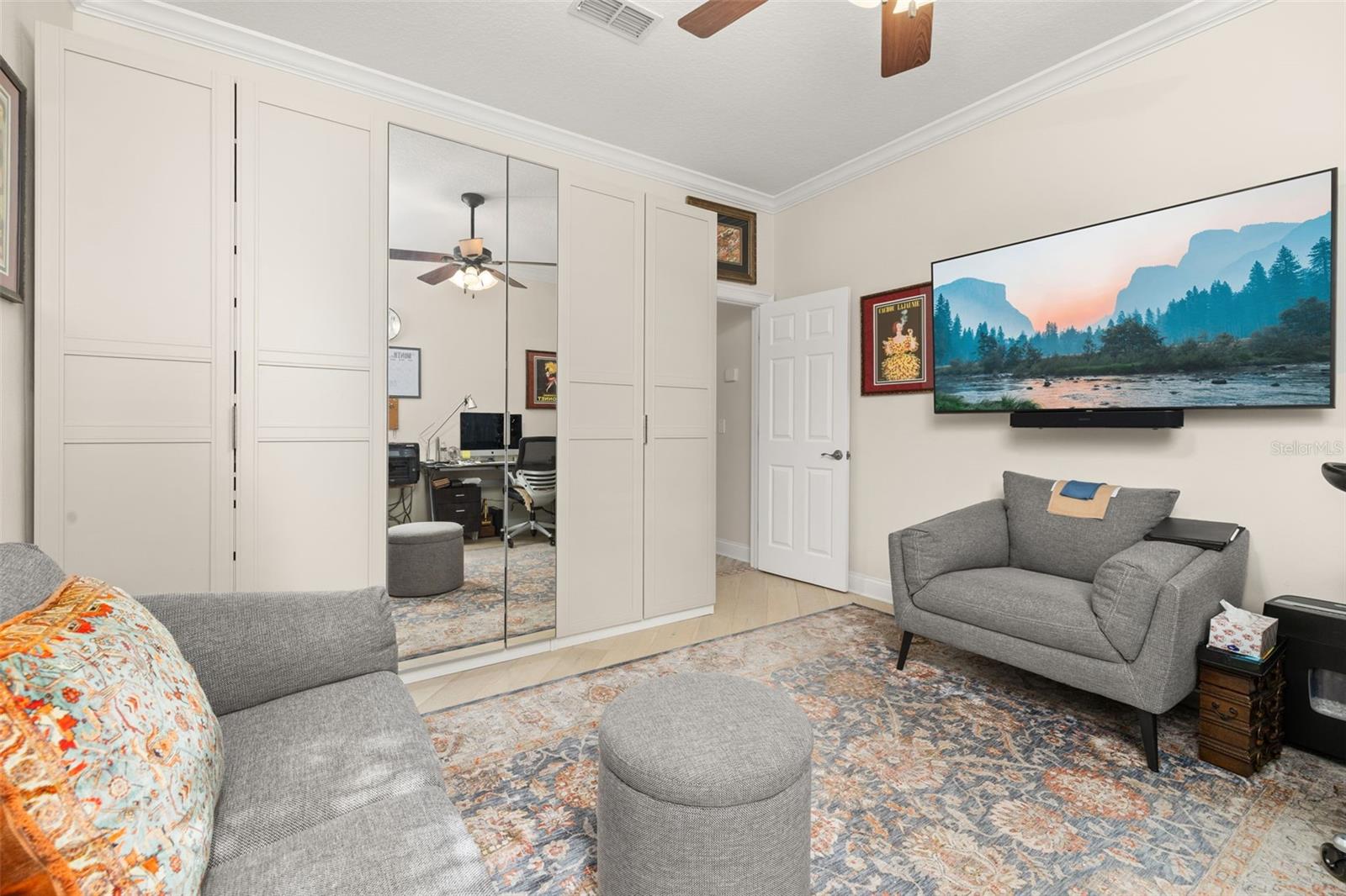 Image 40 of 59 For 1855 Vista Royale Boulevard