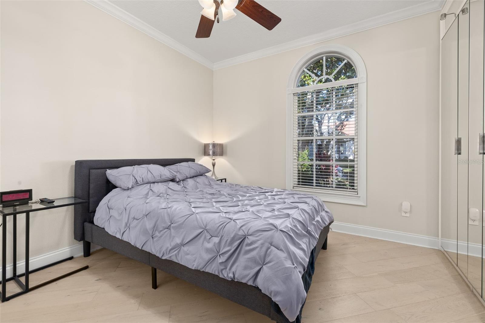 Image 45 of 59 For 1855 Vista Royale Boulevard