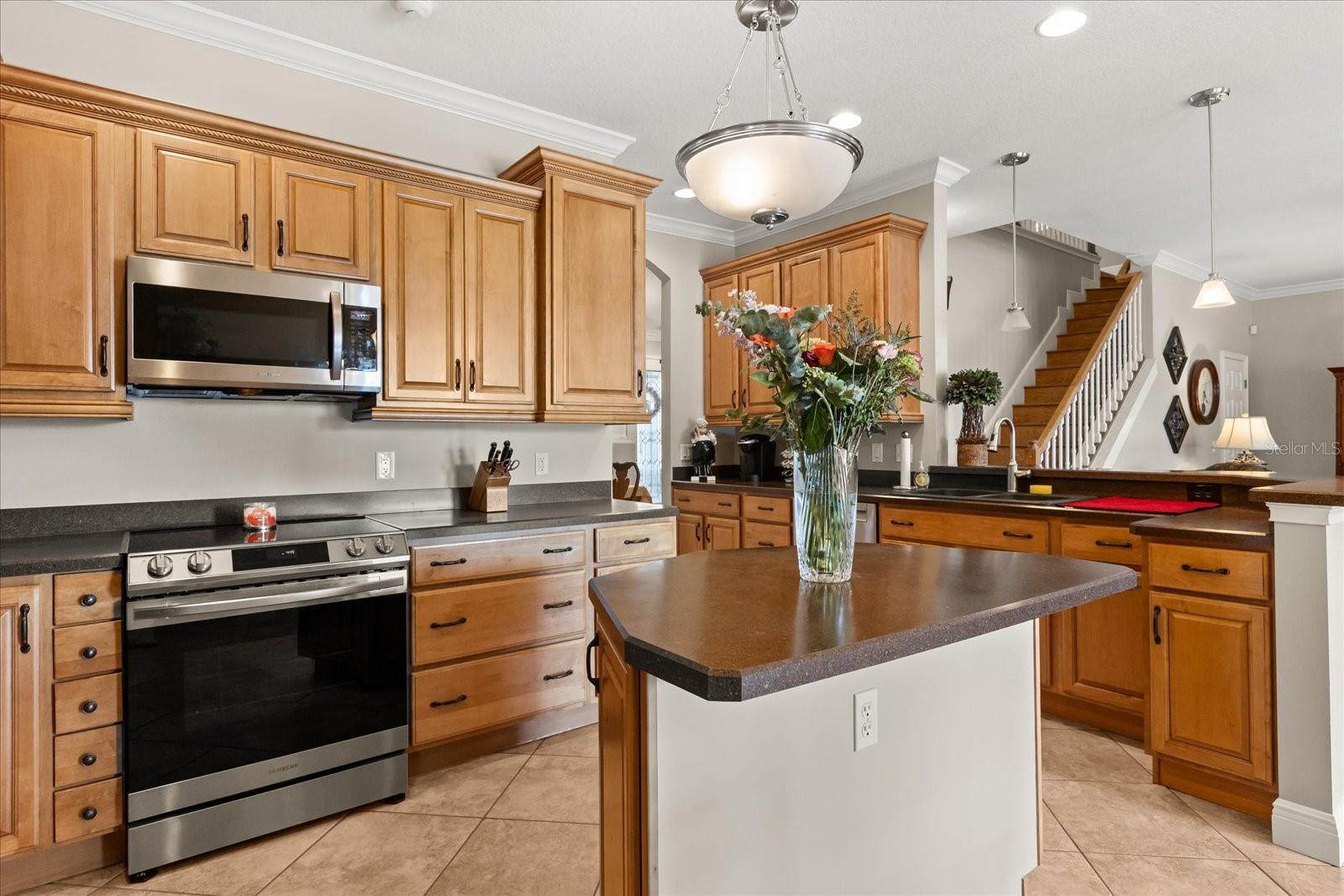 Image 14 of 51 For 141 Dommerich Drive