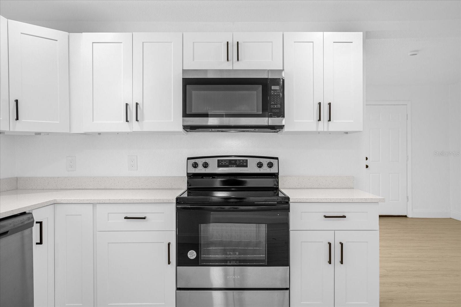 Image 10 of 28 For 812 Miller Street