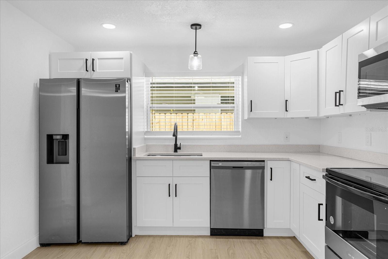 Image 13 of 28 For 812 Miller Street