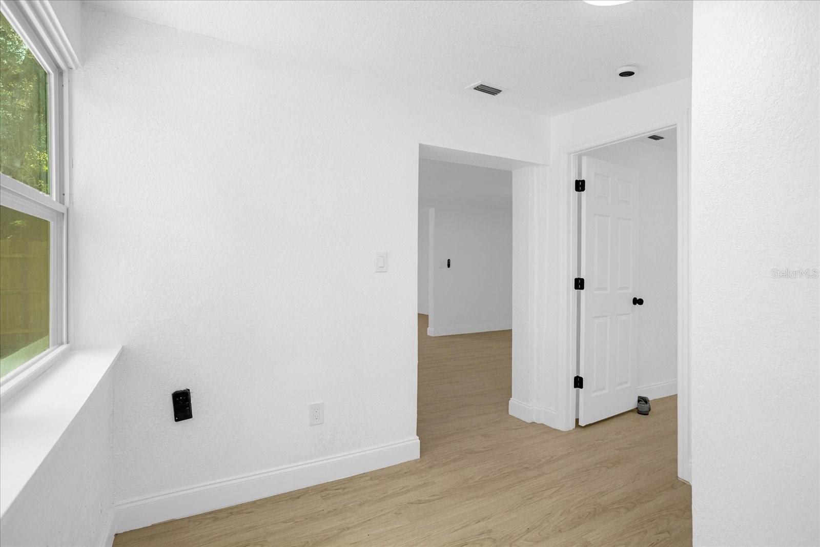 Image 15 of 28 For 812 Miller Street