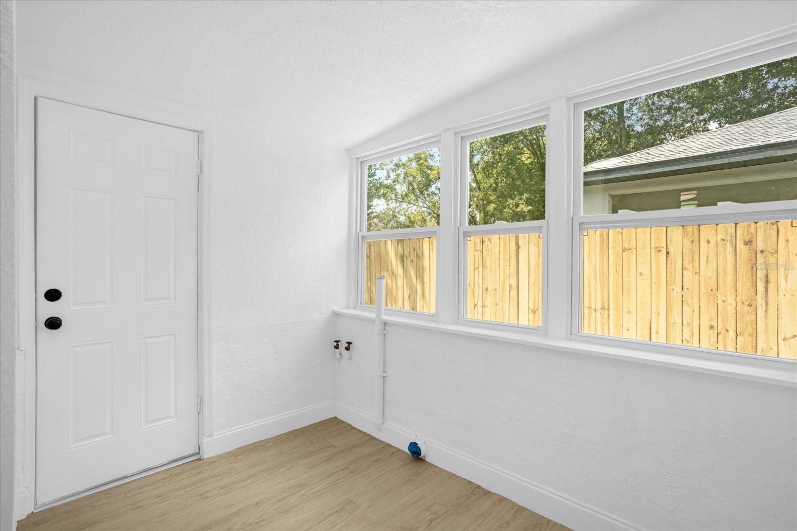 Image 16 of 28 For 812 Miller Street