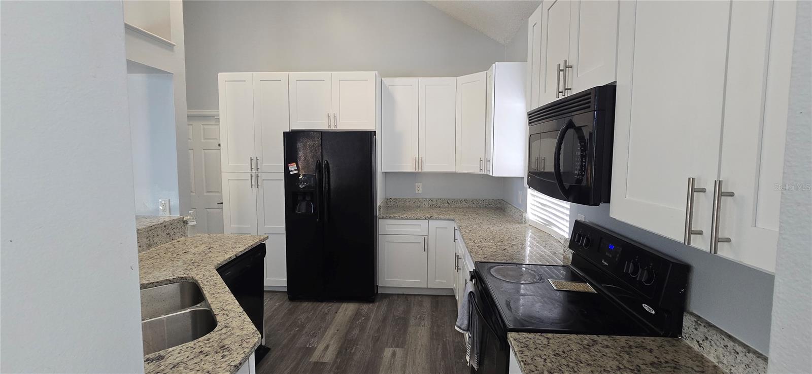 Image 19 of 60 For 8612 Valley Ridge Court