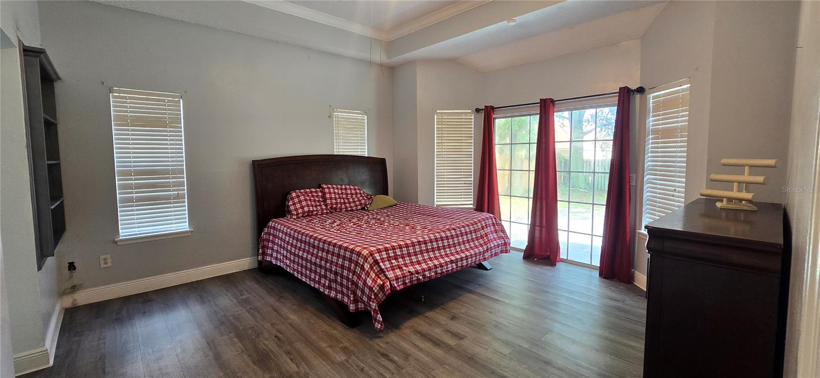 Image 24 of 60 For 8612 Valley Ridge Court