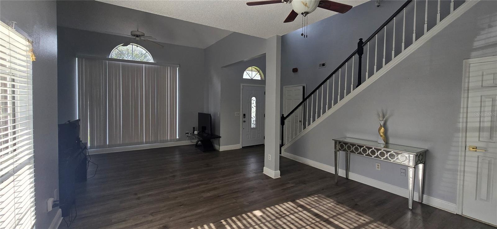 Image 4 of 60 For 8612 Valley Ridge Court