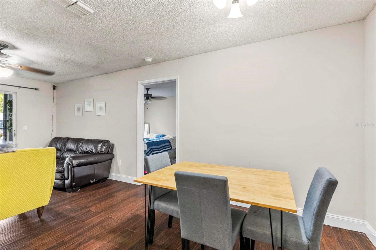 Image 24 of 62 For 2501 Grassy Point Drive 103