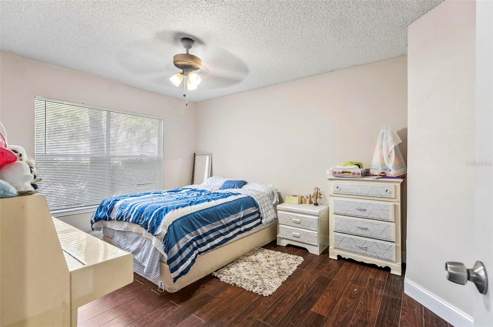 Image 26 of 62 For 2501 Grassy Point Drive 103