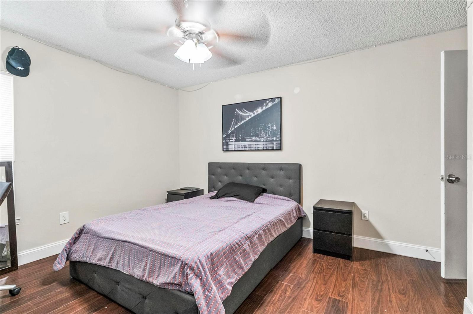 Image 34 of 62 For 2501 Grassy Point Drive 103