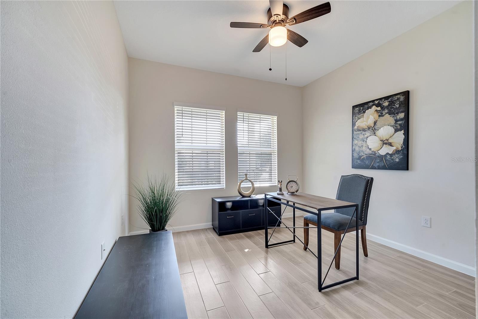 Image 21 of 41 For 338 Wooded Vine Drive