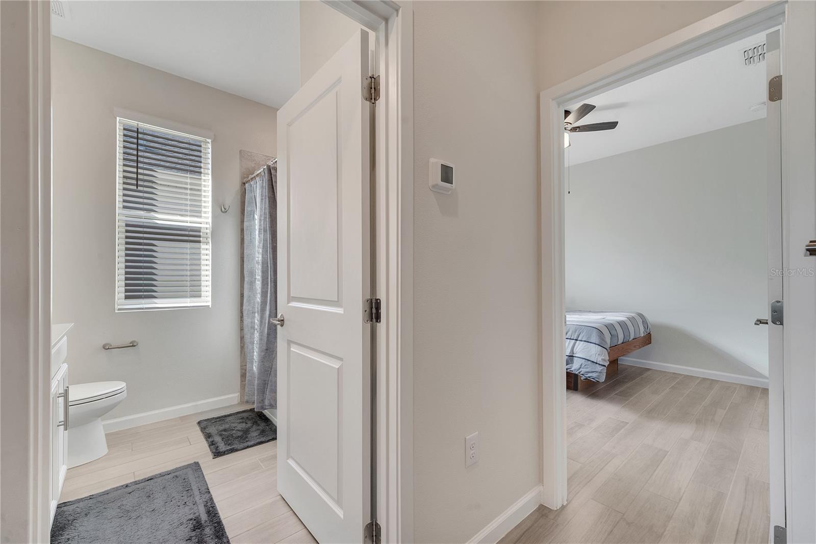 Image 22 of 41 For 338 Wooded Vine Drive