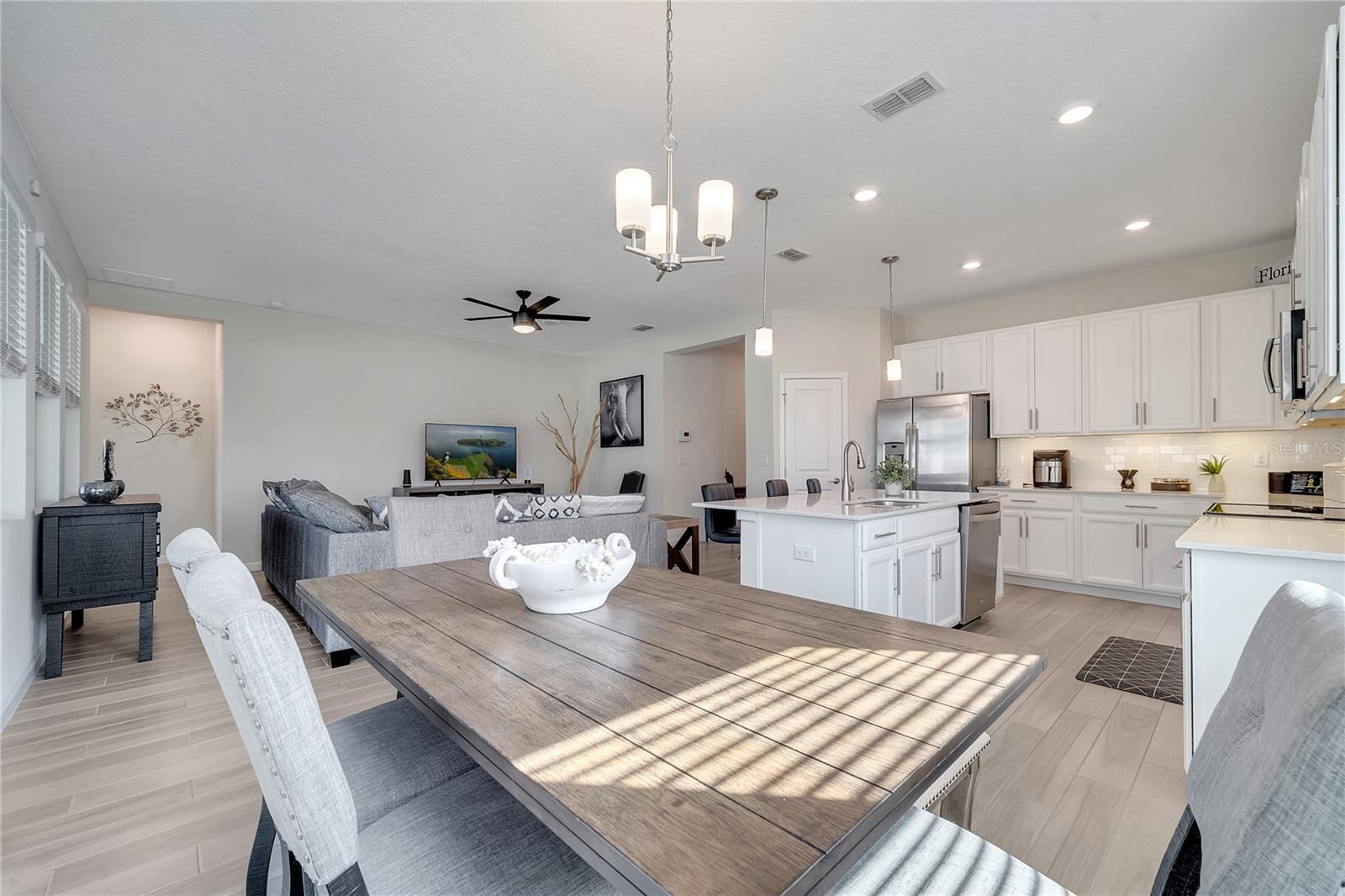 Image 33 of 41 For 338 Wooded Vine Drive