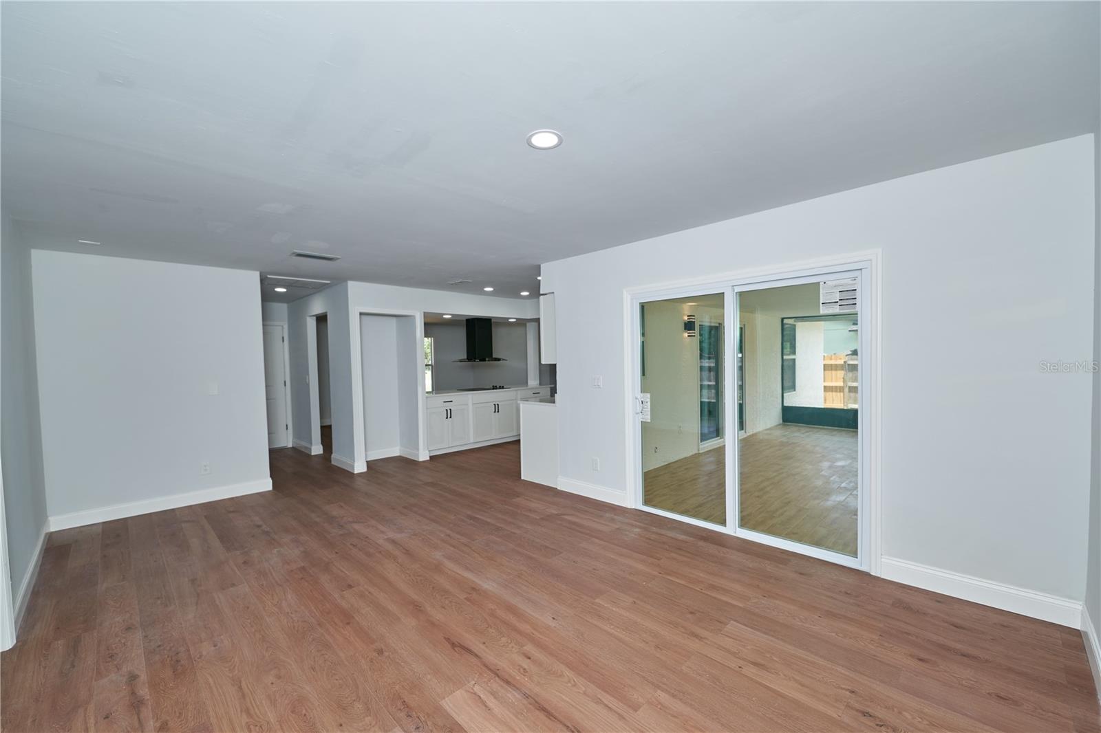 Image 16 of 48 For 863 Highland Avenue Nw