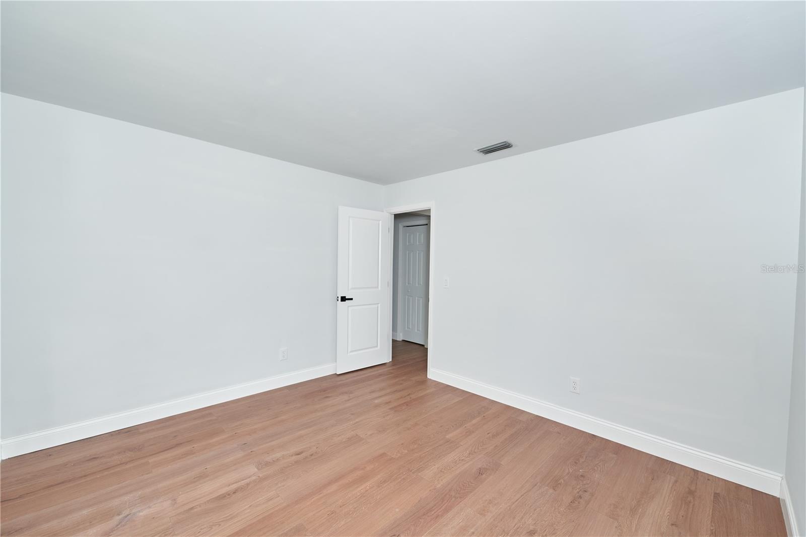 Image 19 of 48 For 863 Highland Avenue Nw
