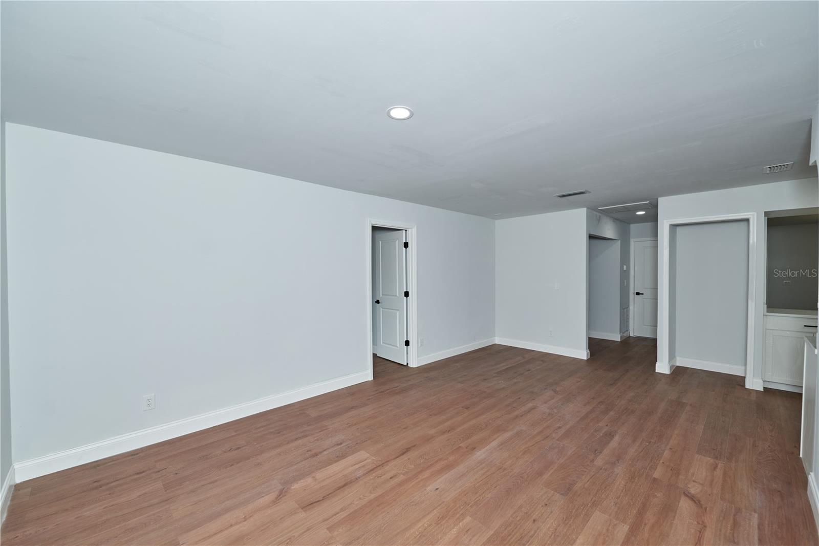 Image 27 of 48 For 863 Highland Avenue Nw
