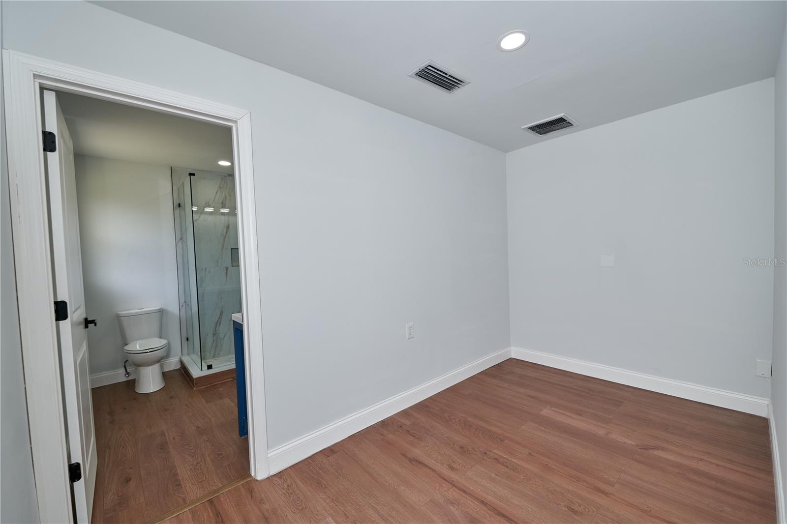 Image 30 of 48 For 863 Highland Avenue Nw