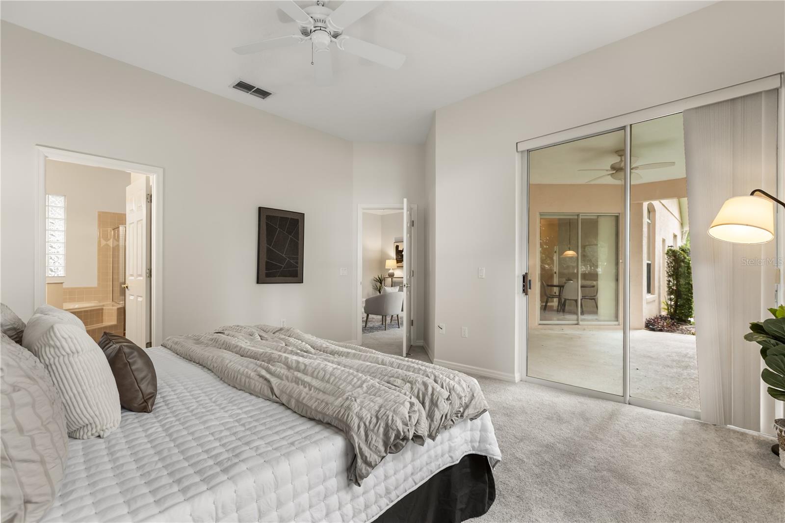 Image 17 of 35 For 926 Ridgeland Court