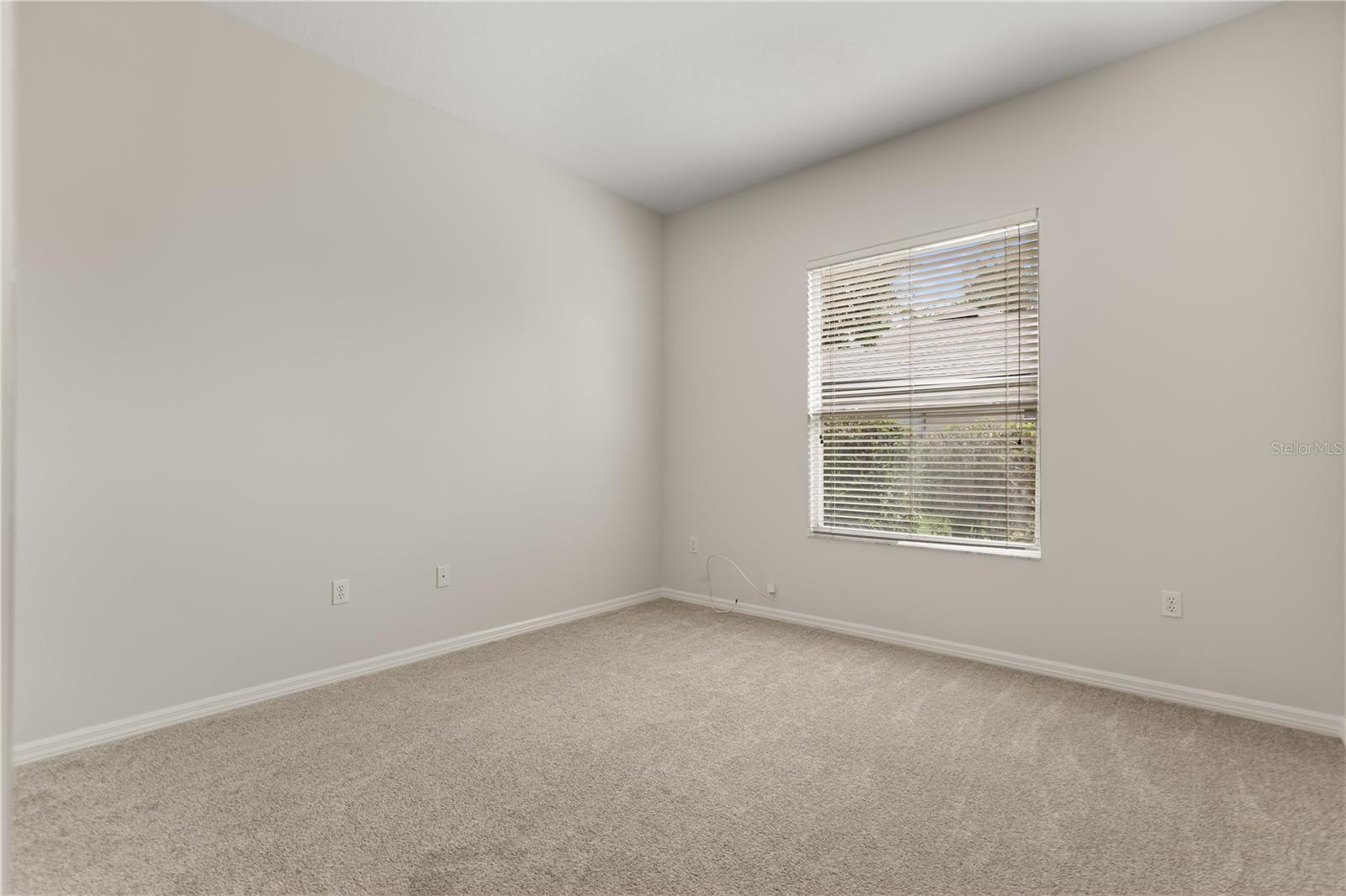 Image 25 of 35 For 926 Ridgeland Court