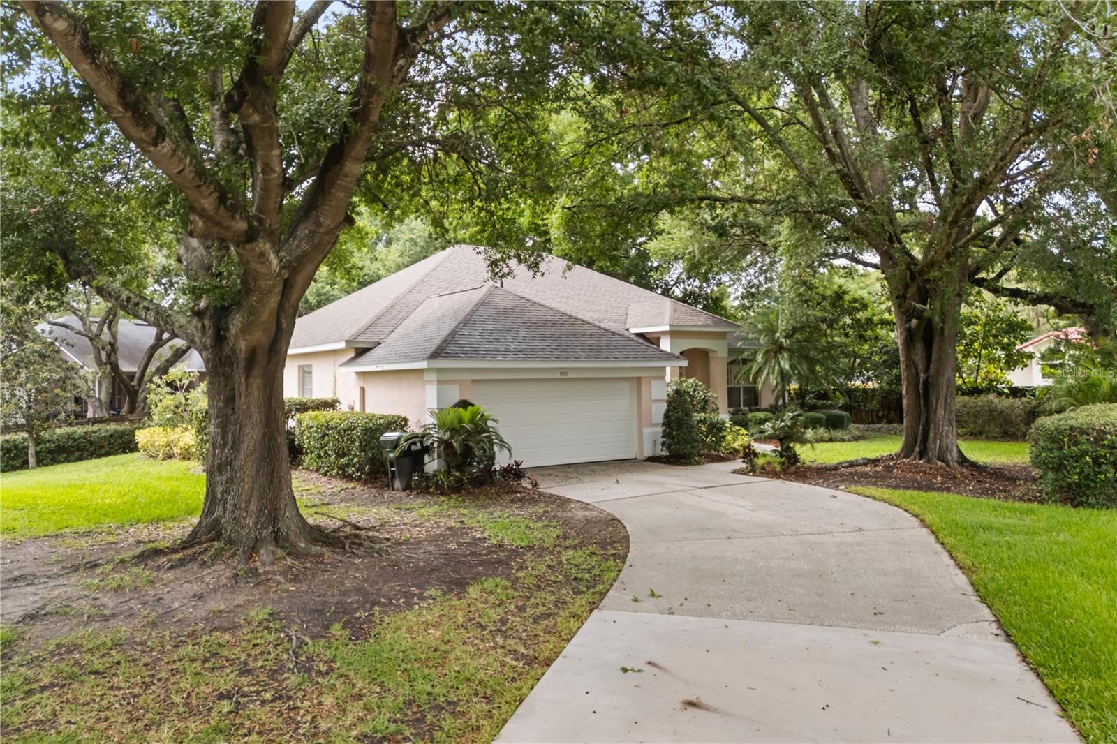 Image 31 of 35 For 926 Ridgeland Court