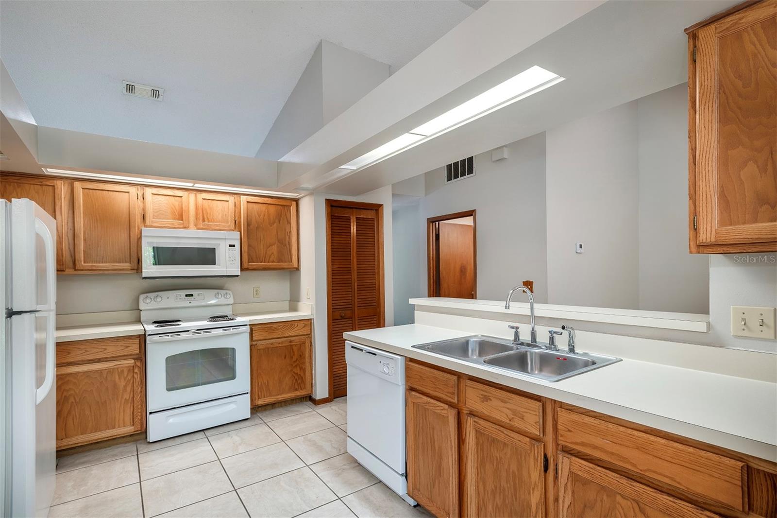Image 9 of 31 For 1241 Leatherwood Drive