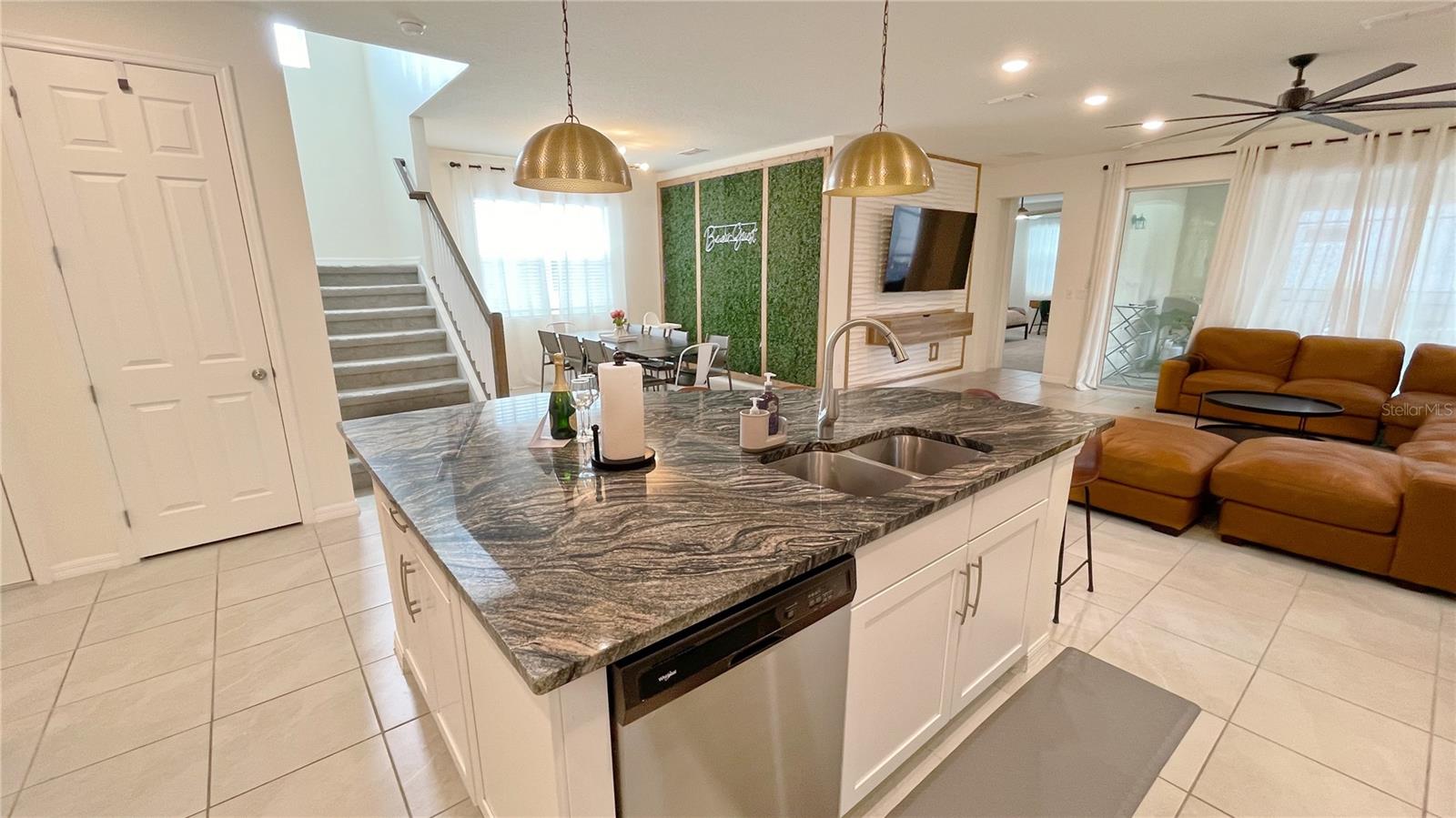 Image 21 of 86 For 8940 Coconut Breeze Drive