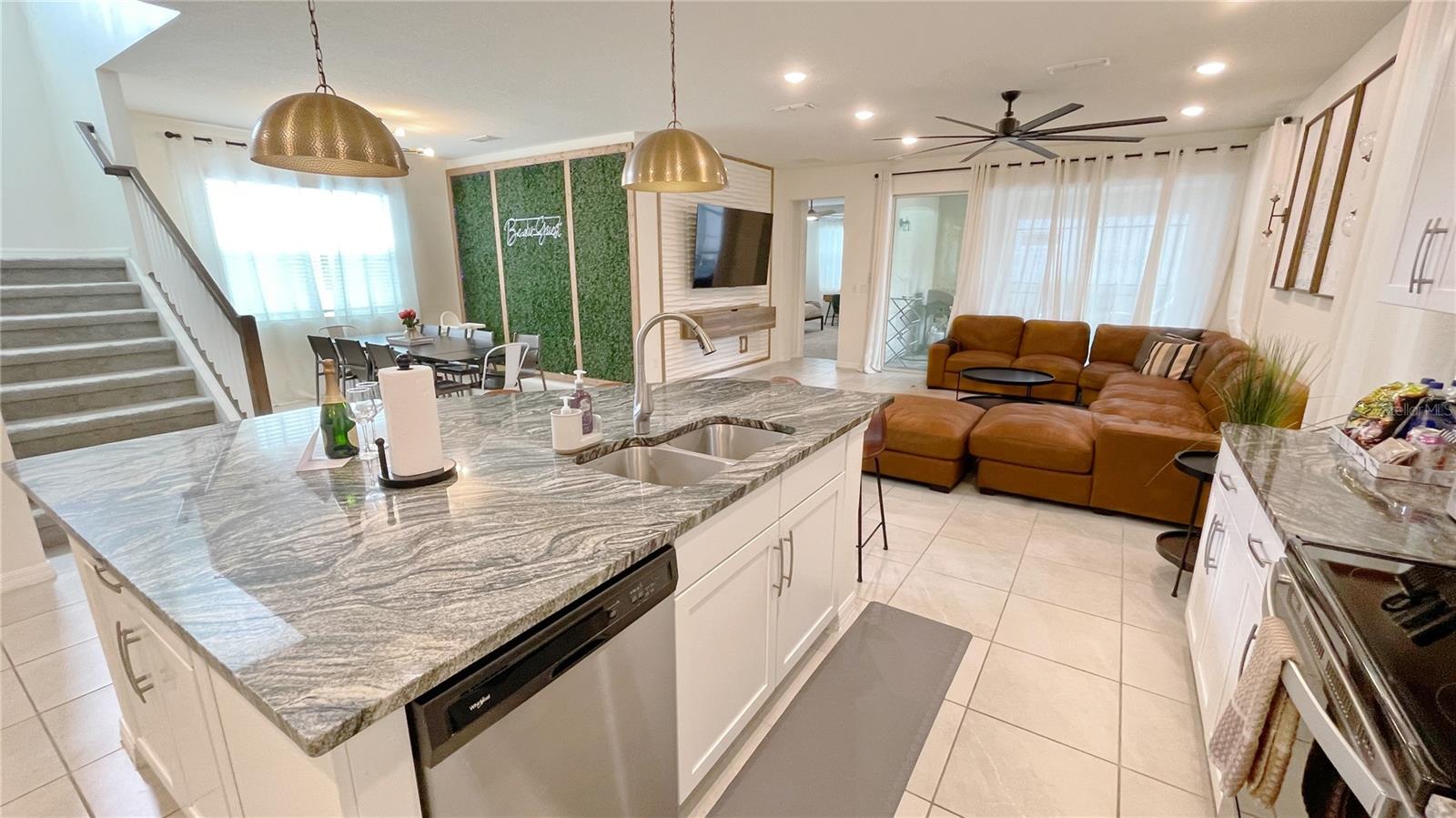 Image 28 of 86 For 8940 Coconut Breeze Drive