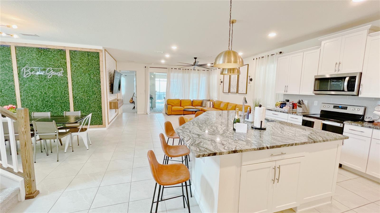 Image 4 of 86 For 8940 Coconut Breeze Drive