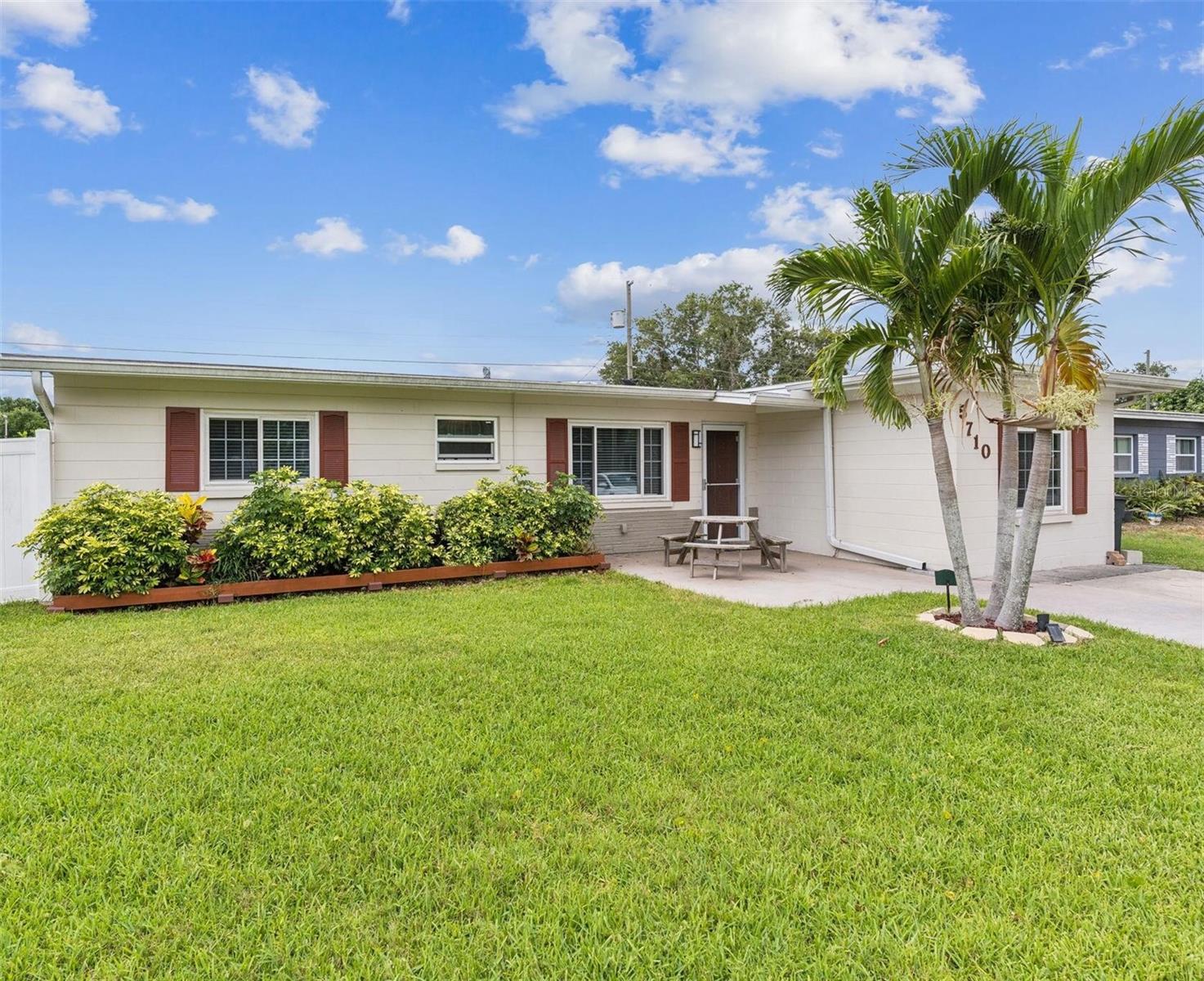 Image 3 of 33 For 5710 92nd Terrace N