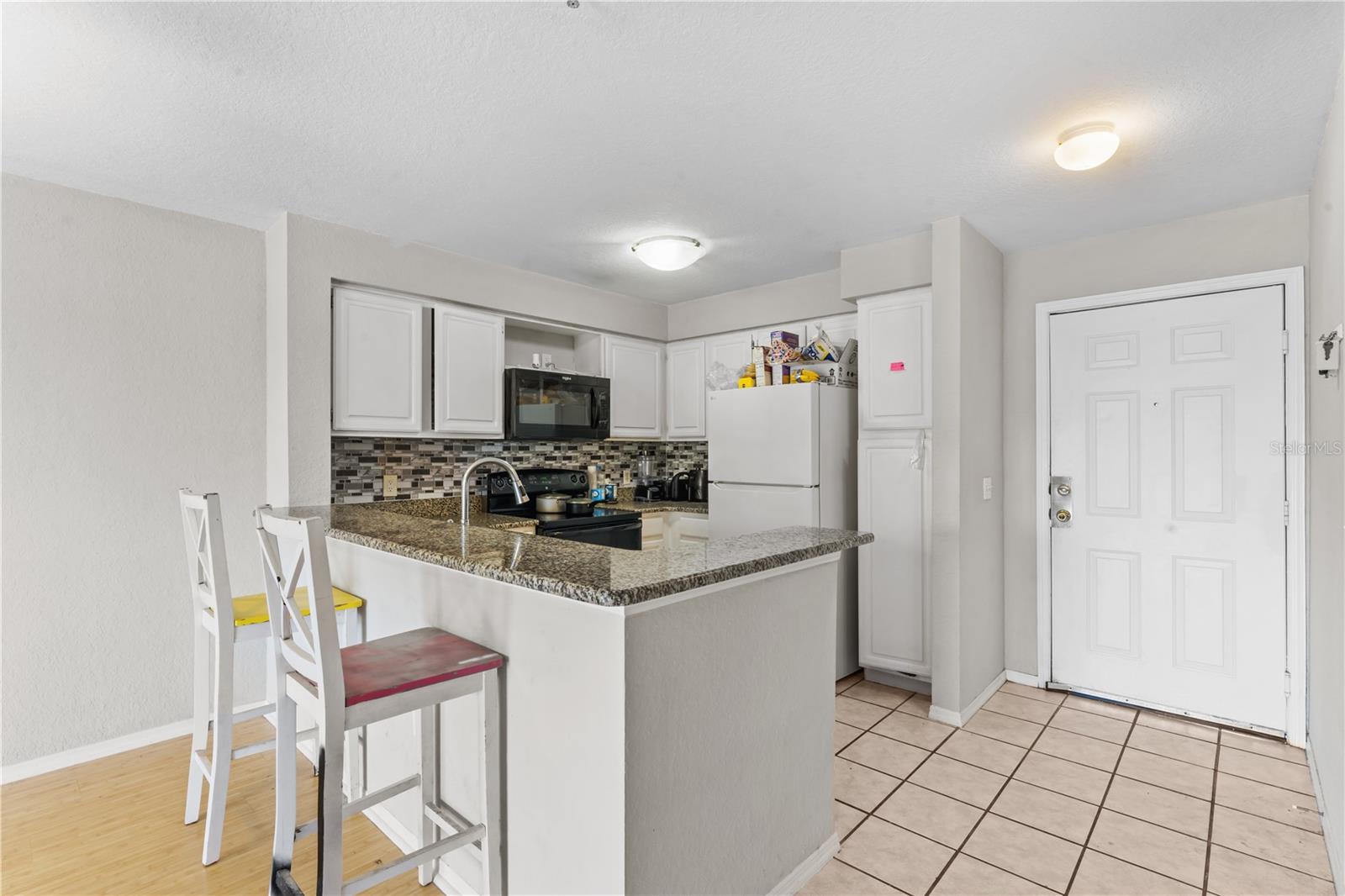 Image 18 of 31 For 13929 Fairway Island Drive 825