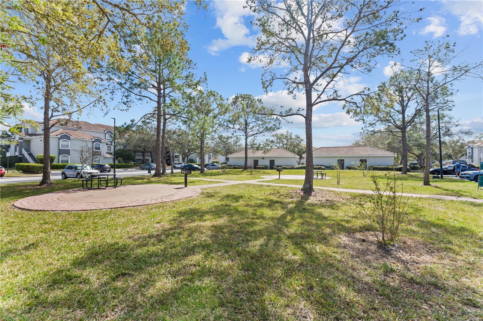 Image 26 of 31 For 13929 Fairway Island Drive 825