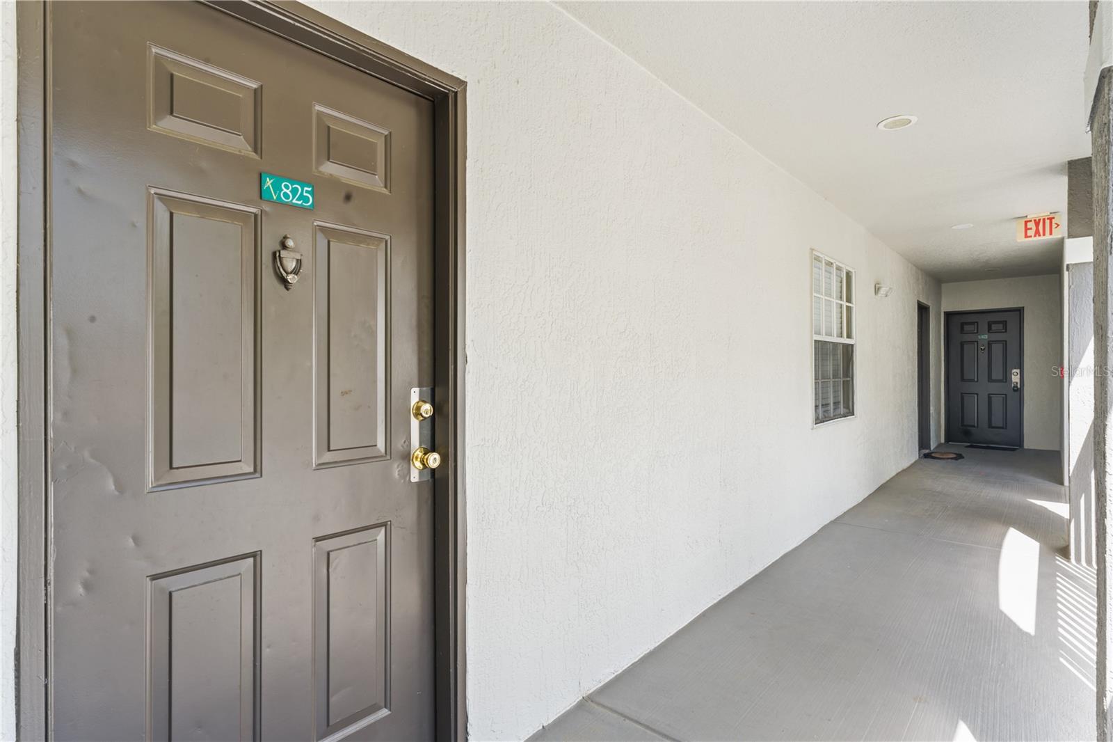 Image 6 of 31 For 13929 Fairway Island Drive 825