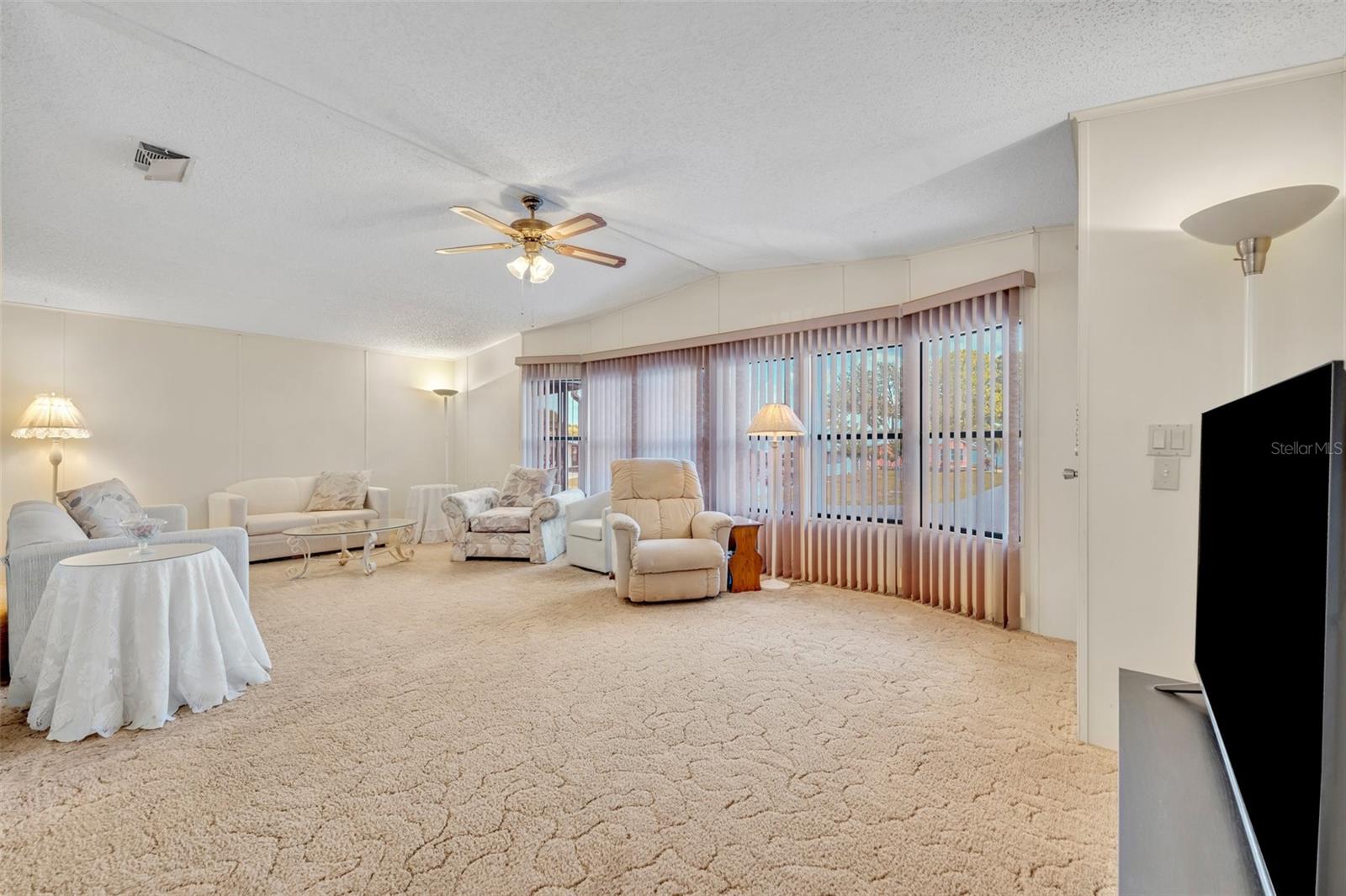 Image 9 of 39 For 750 Polo Park Boulevard