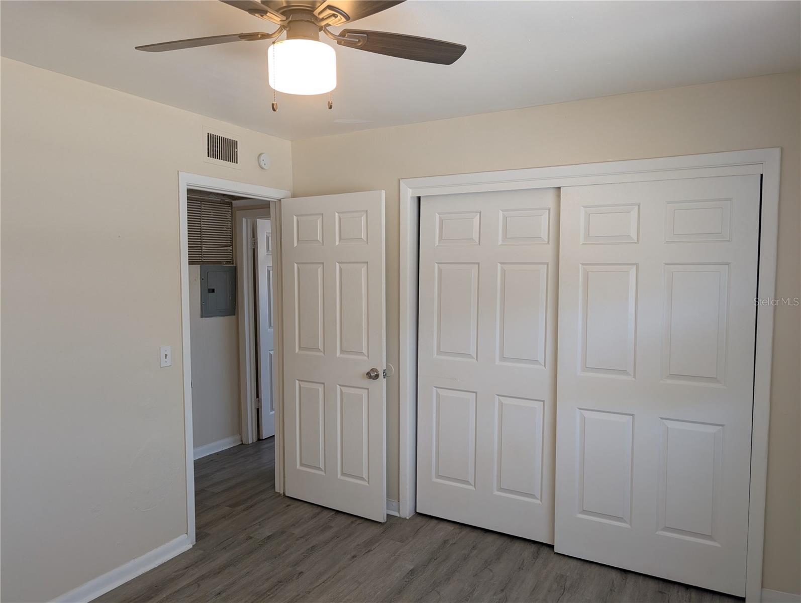 Image 14 of 17 For 8944 Temple Terrace Highway 8948