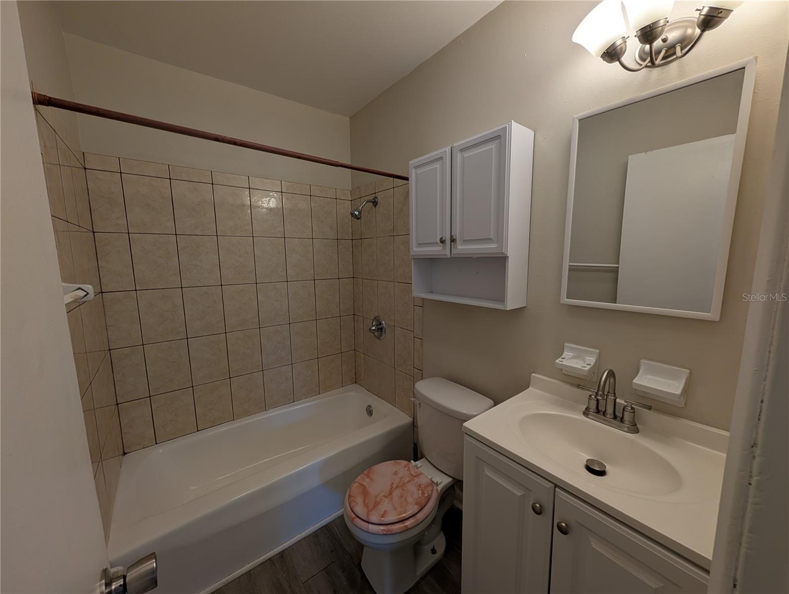 Image 17 of 17 For 8944 Temple Terrace Highway 8948