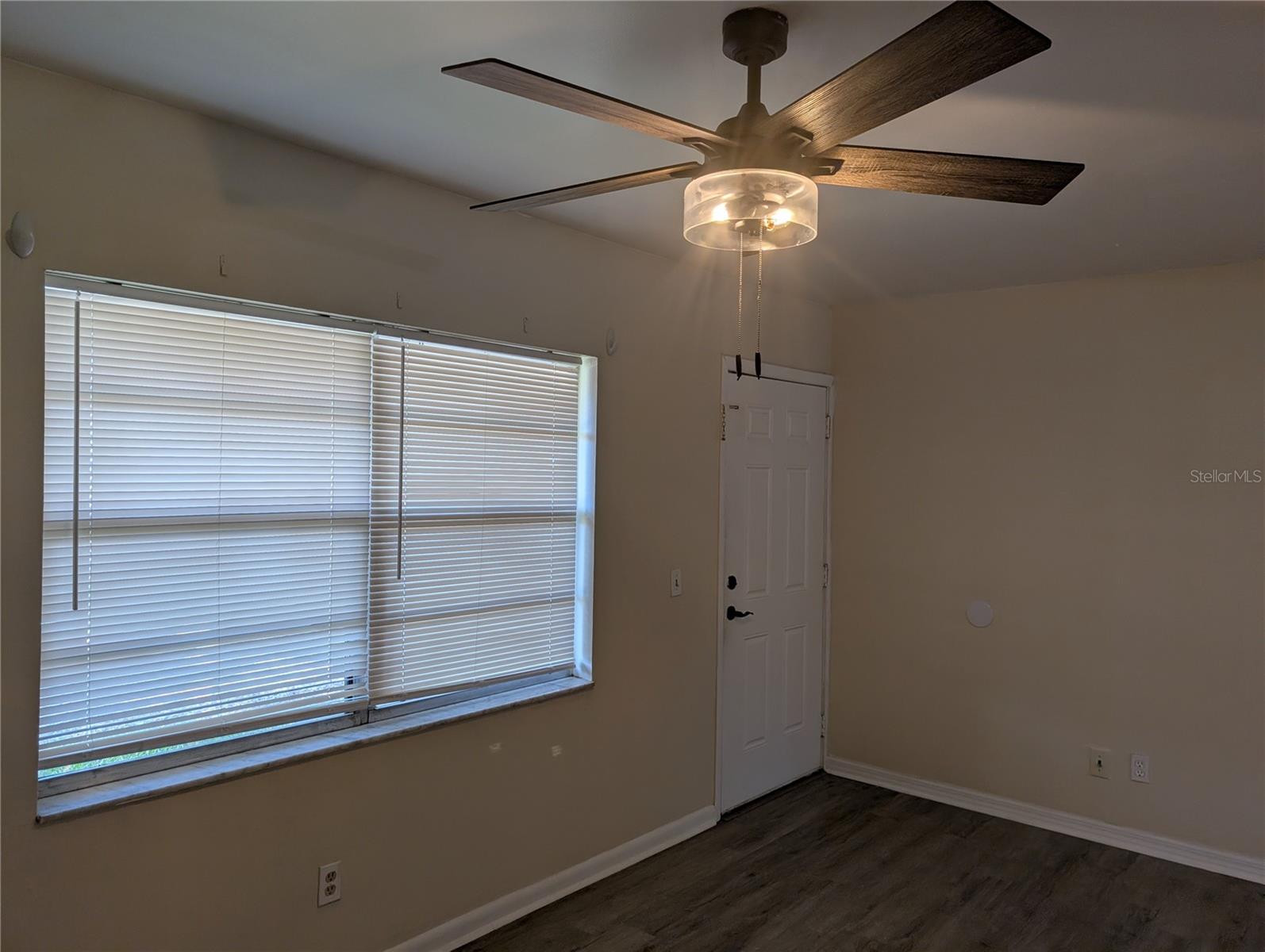 Image 3 of 17 For 8944 Temple Terrace Highway 8948