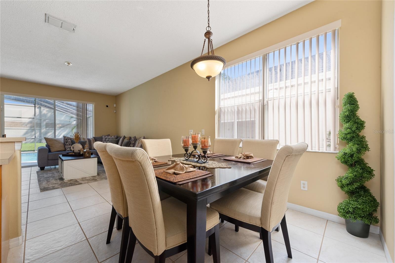 Image 10 of 36 For 5007 Bellthorn Drive