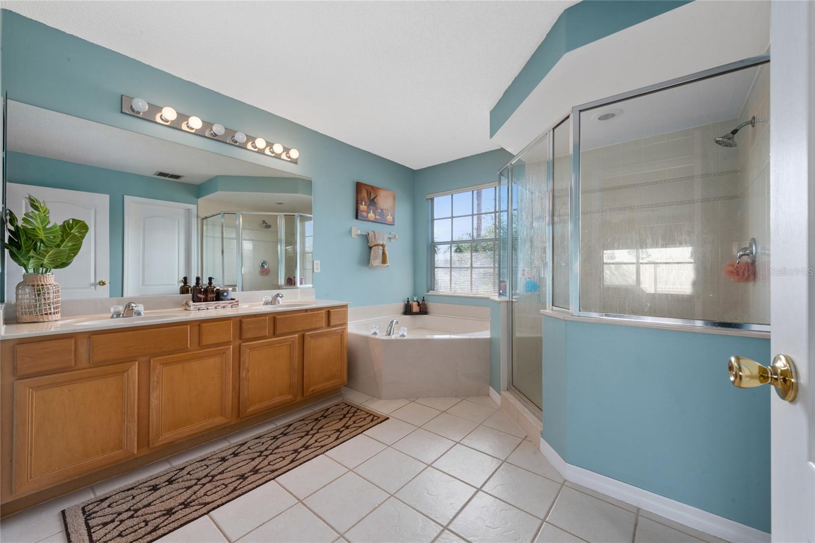 Image 22 of 36 For 5007 Bellthorn Drive