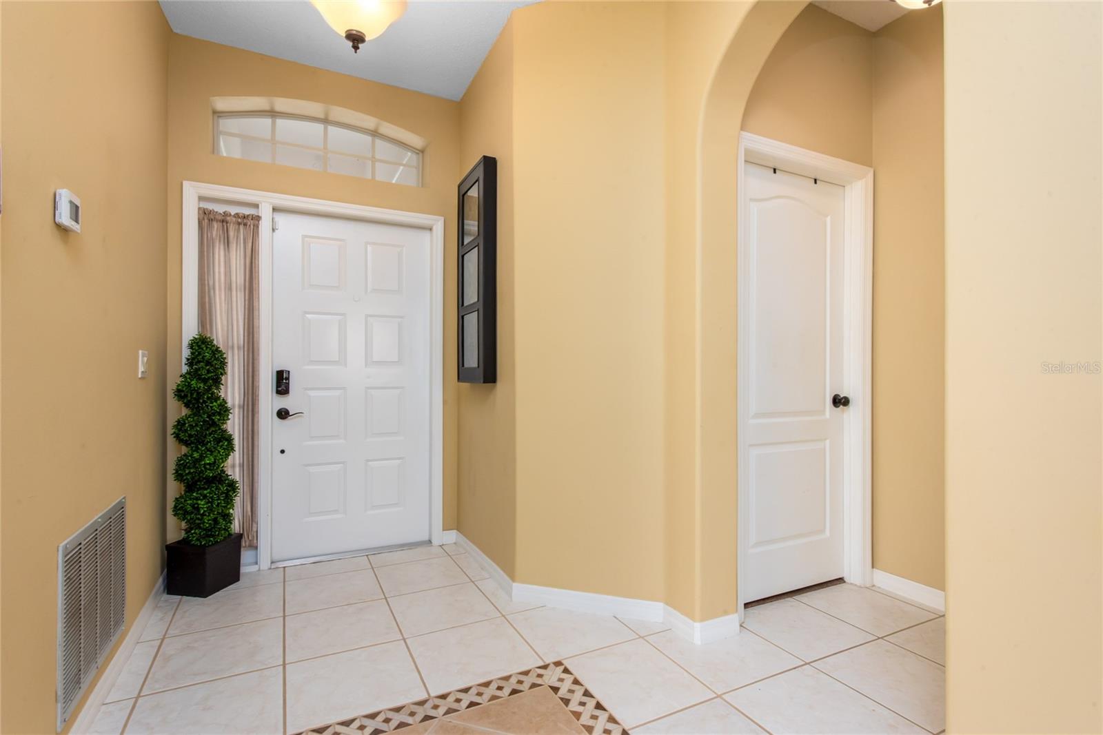 Image 7 of 36 For 5007 Bellthorn Drive