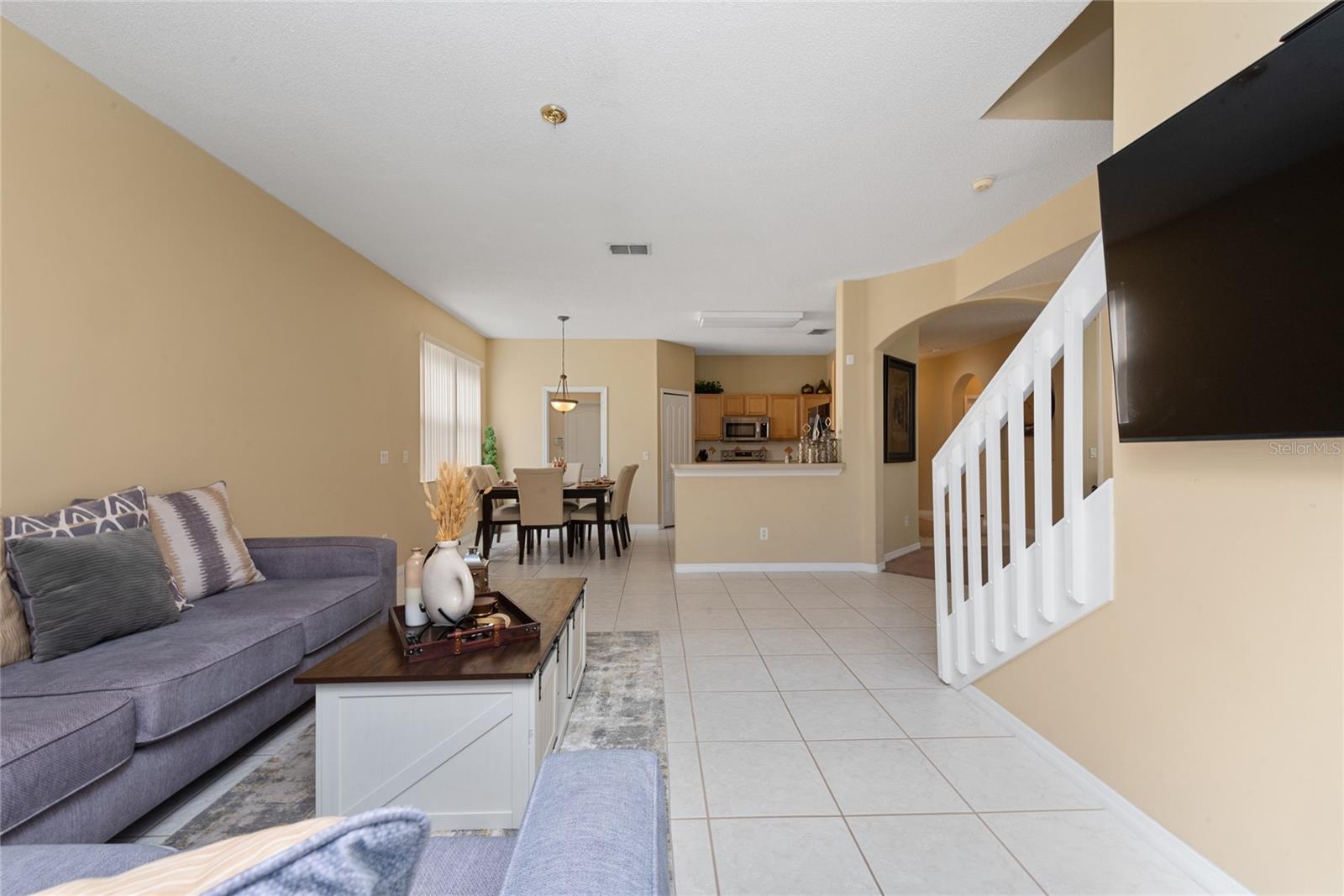 Image 8 of 36 For 5007 Bellthorn Drive