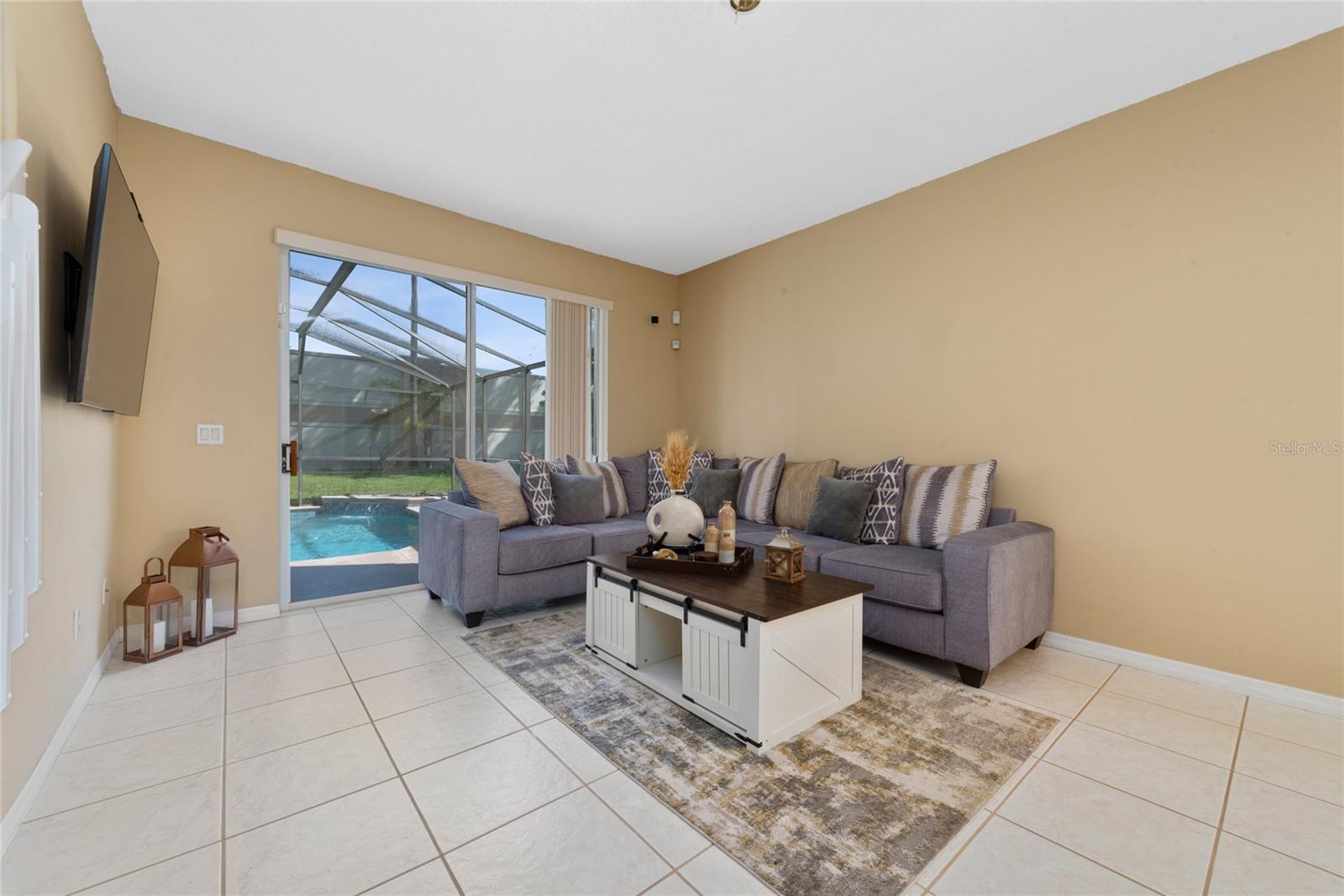 Image 9 of 36 For 5007 Bellthorn Drive