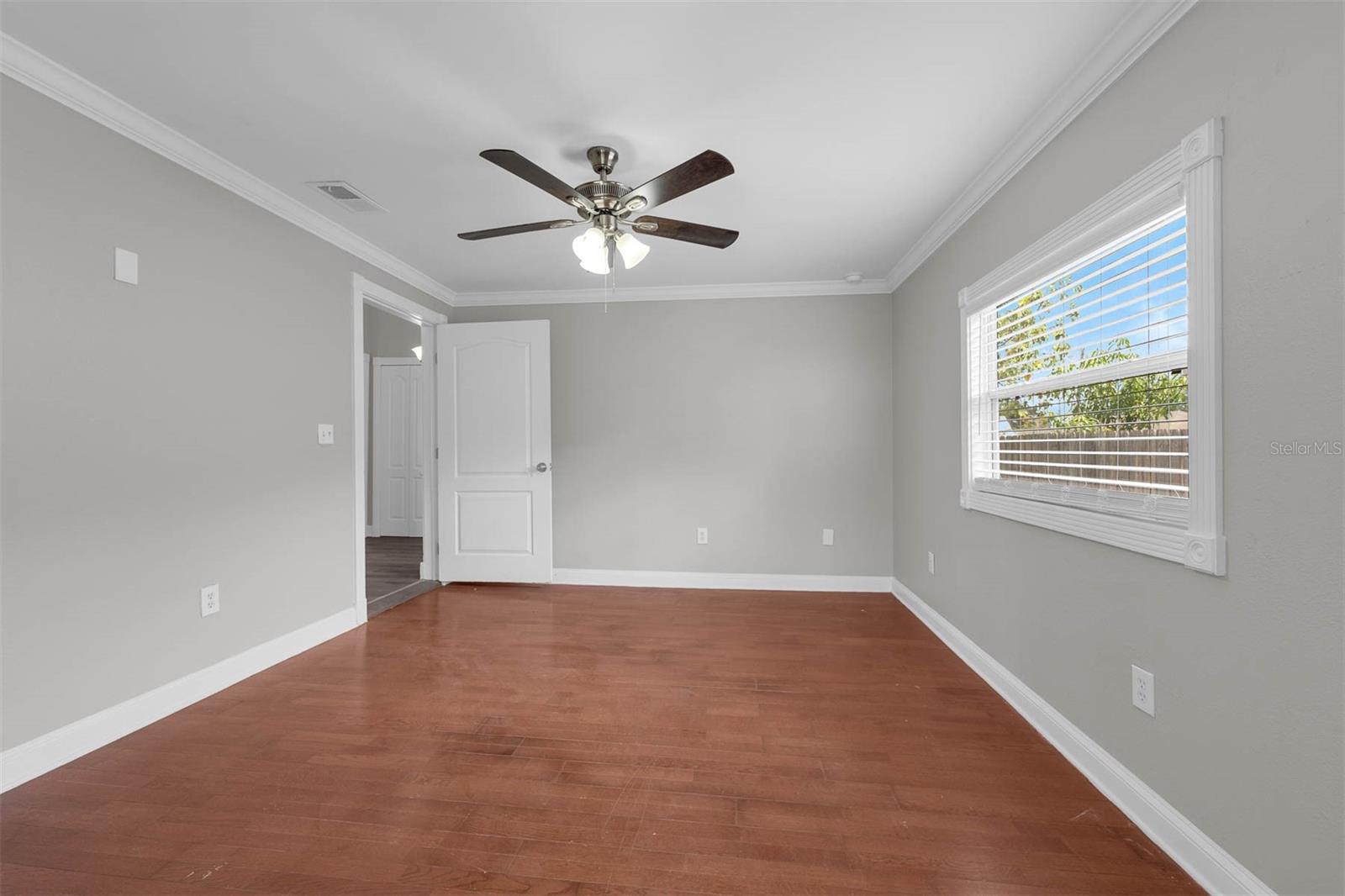 Image 29 of 42 For 803 Jersey Avenue