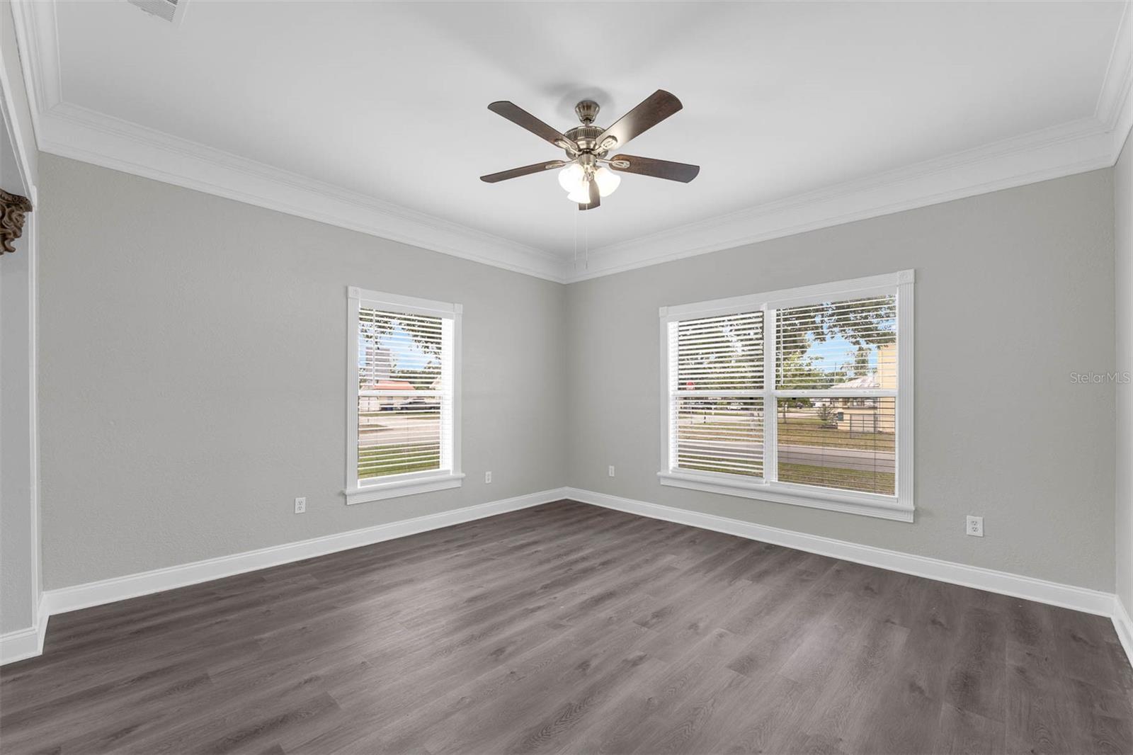 Image 8 of 42 For 803 Jersey Avenue
