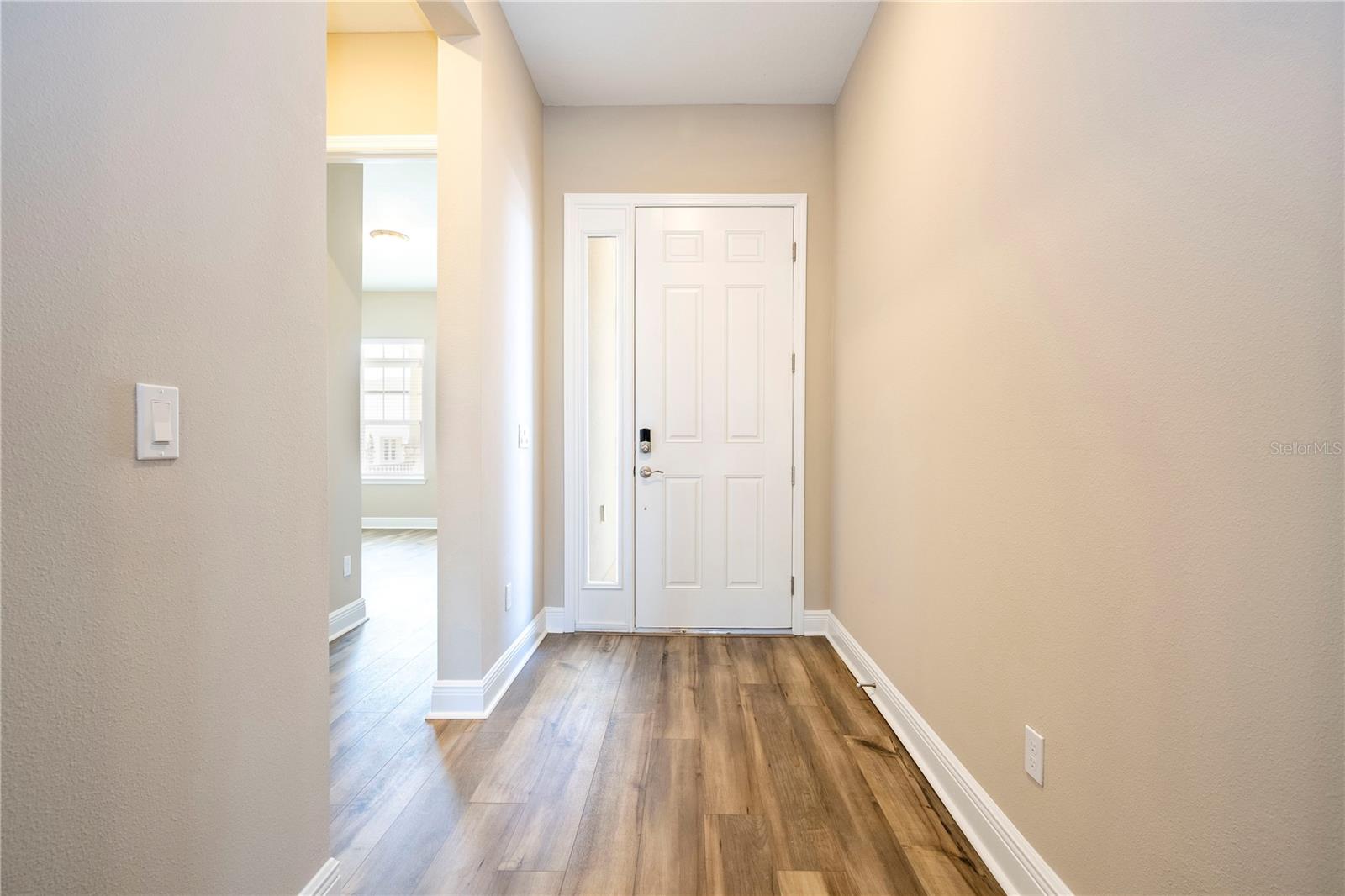 Image 11 of 66 For 16103 Silver Brook Way