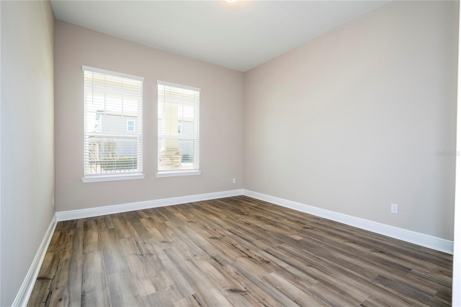Image 15 of 66 For 16103 Silver Brook Way