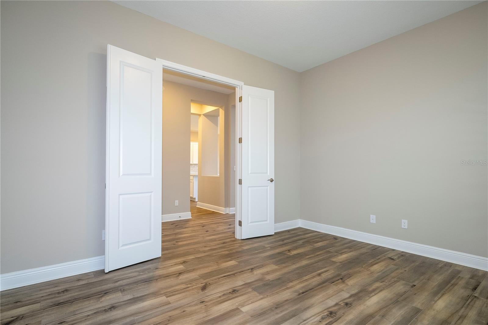 Image 22 of 66 For 16103 Silver Brook Way