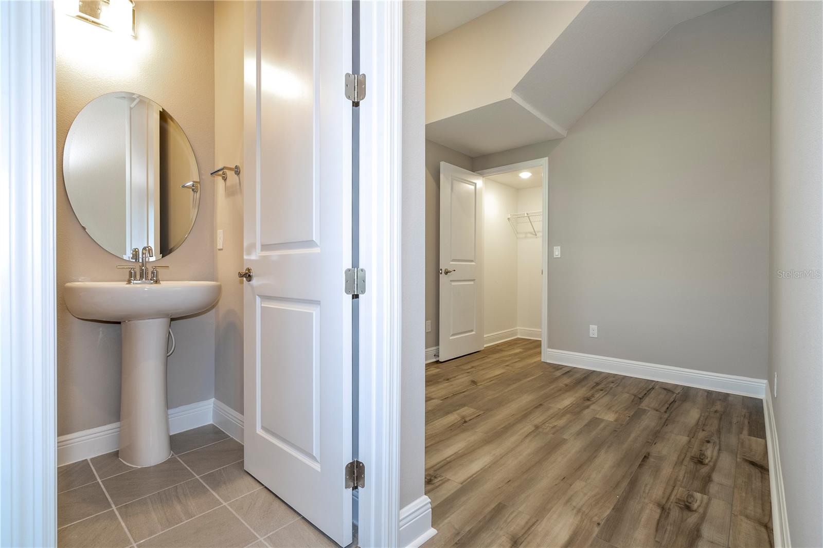 Image 36 of 66 For 16103 Silver Brook Way