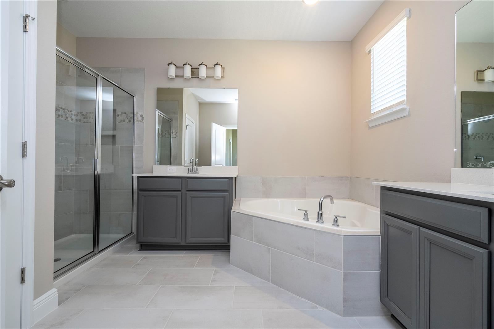 Image 54 of 66 For 16103 Silver Brook Way