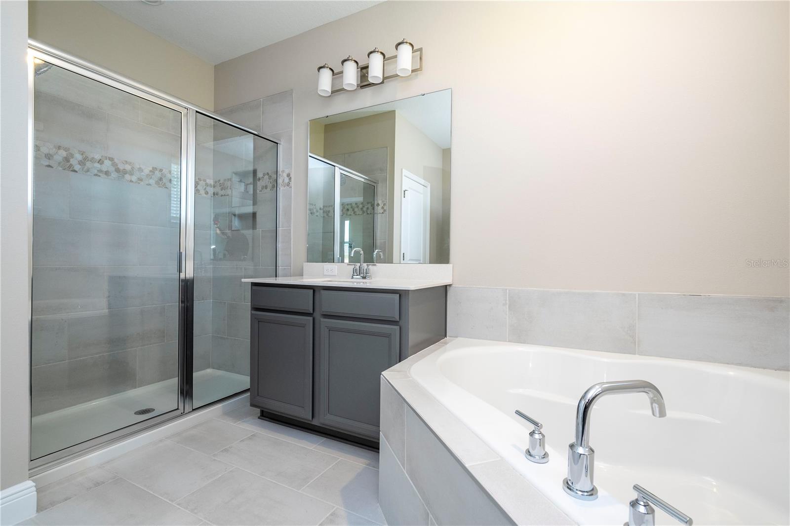 Image 55 of 66 For 16103 Silver Brook Way