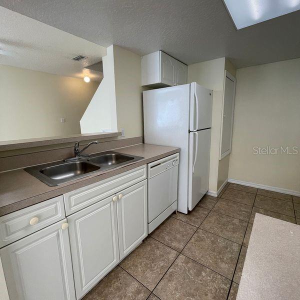 Image 8 of 27 For 2715 Fan Palm Drive