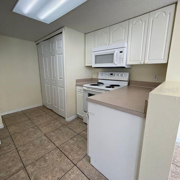 Image 9 of 27 For 2715 Fan Palm Drive